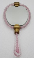Auktion 347<br>Handspiegel, Kunstglas mit rosa Einschmelzungen, Murano?, wohl 50/60er Jahre, L-30cm.