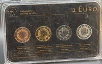 Auktion 373 / Los 6012 <br>2 Euro Prestige  M&uuml;nzsatz, 4x 2 Euro "Latvia" 1x Gelbgold, 1x Rotgold, 1x Ruthenium, 1x Platin-Auflage, 2013, in limitierter Auflage, neu in Blister, verschweisst in Folie