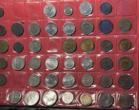 Auktion 373 / Los 6019 <br>altes braunes M&uuml;nzalbum mit ca.120 M&uuml;nzen, viel Deutschland