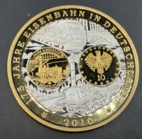 Auktion 373 / Los 6027 <br>Silbermedaille "175 Jahre Eisenbahn in Deutschland" und 10 Jahre EU Gemeinschaftsw&auml;hrung, D-3,5 cm, 16 gr, tw. vergoldet