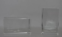 Auktion 373 / Los 10018 <br>2 diverse Paperwaight mit Lasergravuren