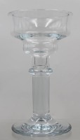 Auktion 373 / Los 10020 <br>Ein Gro&szlig;er Kerzenleuchter Glas von Holmegard .
