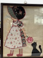 Auktion 373 / Los 12051 <br>Stickbild, M&auml;dchen mit Katze, ger/Glas, RG