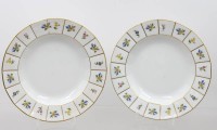 Auktion 373<br>2x  Suppenteller Dekor ,, Grecque Mille Fleurs '' von F&uuml;rstenberg.