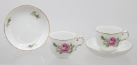 Auktion 373<br>2 x Mokkatassen mit U.T. , F&uuml;rstenberg ,,Rote Rose ''