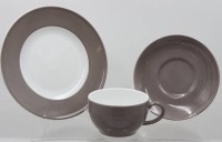 Auktion 373<br>Gedeck Dibbern ,, solid Color ''  3 teilig Mausgrau  .
