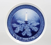 Auktion 373<br>Rosenthal Weihnachtsteller von 1922 ,, durch Dornen zum Licht '' 
