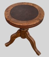 Auktion 373 / Los 14003 <br>Klavierhocker, drehbar, guter Zustand, D-37 cm