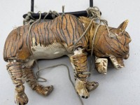 Auktion 373 / Los 15503 <br>antike indische  Tiger Marionette, Holz, L-18 cm