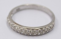 Auktion 373<br>Ring mit wei&szlig;en Steinen, 925er Silber, RW 62, 2,4 Gramm