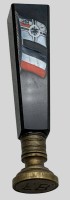 Auktion 373<br>Petschaft mit Kaiserfarben Deutsches Reich und Marine-Flagge, wohl Stein oder Glas?, H-9,5 cm, Moogramm EB