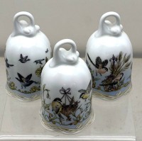 Auktion 373<br>3x Tischglocken, Hutschenreuther, mit Vogeldekor, Design Ole Winther, H-10 cm