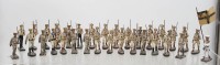 Auktion 373 / Los 7025 <br>32 Marine-Soldaten der kaiserlichen Marine, Elastolin/Lineol, H-8 cm