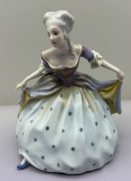 Auktion 373<br>knicksende Hofdame "Rosenthal" Handgemalt, H-18 cm