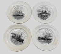 Auktion 373 / Los 9046 <br>4x Maastricht Teller mit maritimen Motiven um 1920,  Glasur tw. fleckig, Altersspuren, D-19 cm