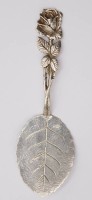 Auktion 373 / Los 11024 <br>kleiner Silberheber ,,Hildesheimer Rose '' 