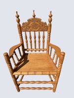 Auktion 373 / Los 14009 <br>gr. Altl&auml;nder Hochzeitsstuhl, Gesellenst&uuml;ck eines M&ouml;beltischlers um 1930, H-110 cm, B-63 cm, mit Paradekissen