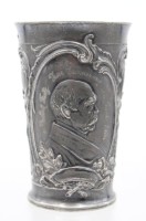 Auktion 373 / Los 15093 <br>WMF Becher - Britannia Metall  Relief von Bismarck um 1900 .