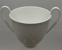 Auktion 373<br>KPM Berlin H&ouml;lderlin Becher weiss Design Siegmund Sch&uuml;tz, Henkel-Vase 14,5 cm