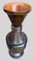 Auktion 373 / Los 15517 <br>dunkle Holzvase, beschnitzt, H-58 cm