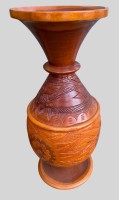 Auktion 373 / Los 15520 <br>Holzvase mit Kerbschnitzerei, H-53 cm