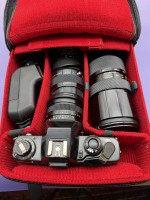 Auktion 373 / Los 14504 <br>Contax 139 Quartz + Carl Zeiss Planar 1.7/50 und Zubeh&ouml;r in Tasche, anbei Tele Soligor Zoom/Macro 700-210, Soligor Auto-Tele Converter, Soligor  Wide- Auto, 1:2,8 f-28 mm Sowie Blitzger&auml;t, Beschreibung etc.