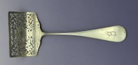 Auktion 373 / Los 11028 <br>versilberter Spargelheber, 100-er Auflage, L-27 cm, B-11,5 cm