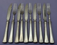 Auktion 373 / Los 11029 <br>10 tg. Desertbesteck, Vollsilber-925-, 262 gr., Griffe, Zinken, Klingen alles Silber,