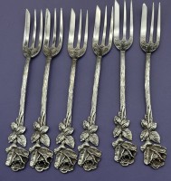 Auktion 373 / Los 11033 <br>6 Kuchengabeln, Silber-835-, Rosenmuster, CW, L-13 cm, 93 gr.,