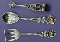Auktion 373 / Los 11034 <br>Zuckerzange, Sahnel&ouml;ffel, Geb&auml;ckheber, alle 3 Silber-835-, zus. 40 gr. L-12 cm