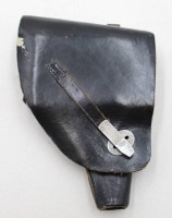Auktion 373 / Los 7082 <br>schwarze Ledertasche f&uuml;r eine Signalpistole, innen "BUND", L-25cm
