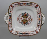 Auktion 373 / Los 9051 <br>Servierplatte, Staffordshire, um 1900, Handhaben berieben, ca. 22,5 x 27cm
