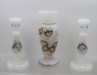 Auktion 373 / Los 10040 <br>Vase und Leuchterpaar, Alabasterglas, Emaillemalerei, um 1900, Vase Stand gerissen, ca. H-24,5 u.21cm