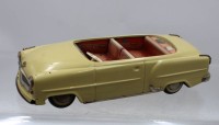 Auktion 373<br>Blechauto, Arnold Opel Rekord, 50er Jahre, Schwungrad defekt, Fahrer und Scheibe fehlen, 1:18