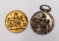 Auktion 373<br>versilberte Bronzemedaille von 1879 "Exposition des sciences appliqu&eacute;es &agrave; l'industrie" und Medaille der Exposition des Sciences Appliqu&eacute;es &agrave; l'Industrie von 1879