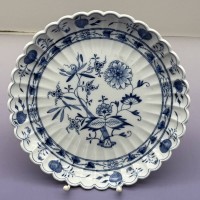 Auktion 373<br>gr. Platte "Meissen" Zwiebelmuster, 1.Wahl, D-27,5 cm