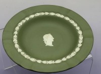 Auktion 373<br>runder "Wedgwood" Aschenbecher, gr&uuml;n/weiss, D-18 cm