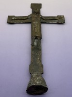 Auktion 373<br>antikes Bronze-Kruzifix mit Stein-Stand, ungepflegt, H-43 cm, B-25 cm