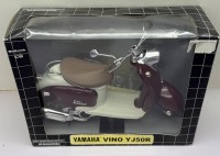 Auktion 373 / Los 12112 <br>Rollermodell "Yamaha Vino YJ50R" neu in OVP, 1:6
