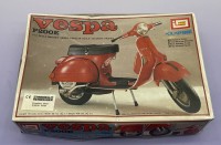 Auktion 373<br>Bausatz "Vespa" von Imai, in Karton, 1:12, Vollst&auml;ndigkeit nicht gepr&uuml;ft