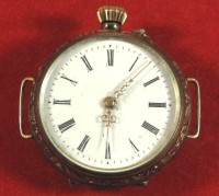 Auktion 373<br>Damentaschuhr um 1900, 800er Silbergeh&auml;use, Kronenaufzug, Werk l&auml;uft an, umfunktioniert zur Armbanduhr, D-3cm