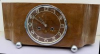 Auktion 373 / Los 2150 <br>gr. Art Deco Buffetuhr, Werk l&auml;uft, Holzkasten, H-22 cm, B-50 cm
