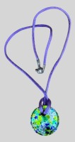 Auktion 374<br>Textil-Halskette  mit grossen Murano Glasanh&auml;nger, D-3 cm, Magnetverschluss aus Austria