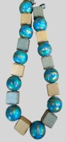 Auktion 374<br>Polymer Clay Perlenkette (D-2,5 cm)  mit Holzquader, Messingpl&auml;ttchen als Zwischenelemente, L-49 cm, ca. 100 gr.