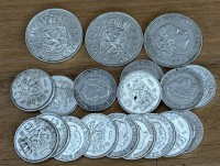 Auktion 374<br>19x Silberm&uuml;nzen Niederlande, 3x 21/2  Gulden, 16x 1 Gulden, hpts. 60-er Jahre, ca. 150 gr.
