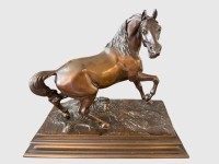 Auktion 374 / Los 15001 <br>JULES M&Ecirc;NE (1810-1879), nach, grosse Pferdeskulptur auf Sockel, wohl Kaltgussbronze wie Resin, H-39 cm, 44x21 cm, 7,62 gr,signiert