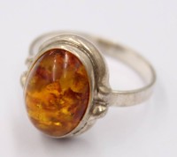 Auktion 374<br>835er Silber-Ring, Bernstein, Fischland, 3,7gr., RG 57