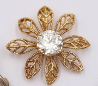 Auktion 374<br>925er Anh&auml;nger vergoldet, mittig wohl Zirkon, 3,5gr., D-2,5cm