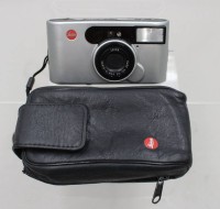 Auktion 374 / Los 14501 <br>Leica C1 Kompaktkamera, Ledertasche, optisch guter Zustand, Funktion nicht gepr&uuml;ft