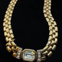 Auktion 374<br>breites Double Collier mit klaren Steinen, L-45 cm, 40,5 gr.